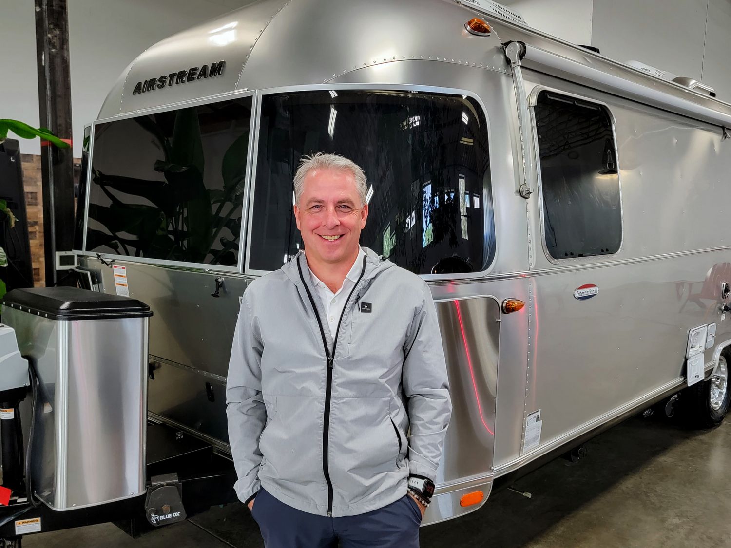 Eric (Sales Manager)